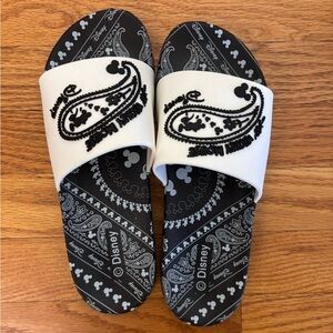 Primark Disney Slides Women’s UK 6/US 8 Black White Mickey Mouse New with Flaws